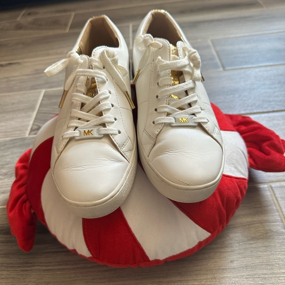 Michael Kors White Sneakers Minimalist Lace-Up Design Size 8 - Picture 11 of 11